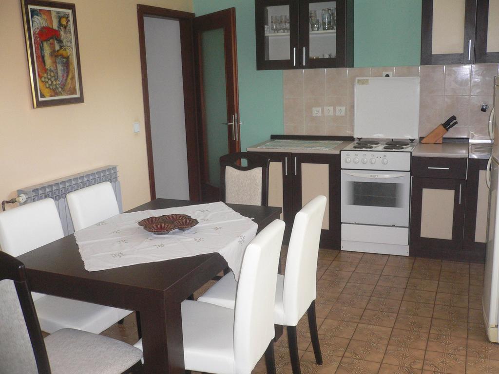 Ceki Apartament *