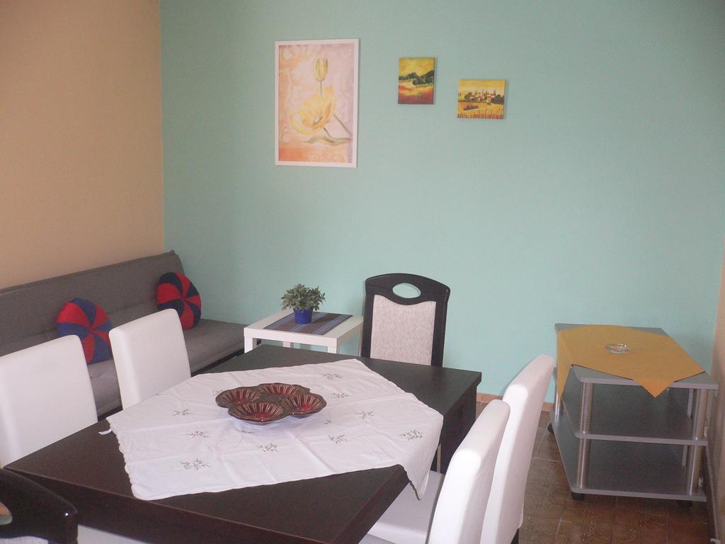 Ceki Apartment *
