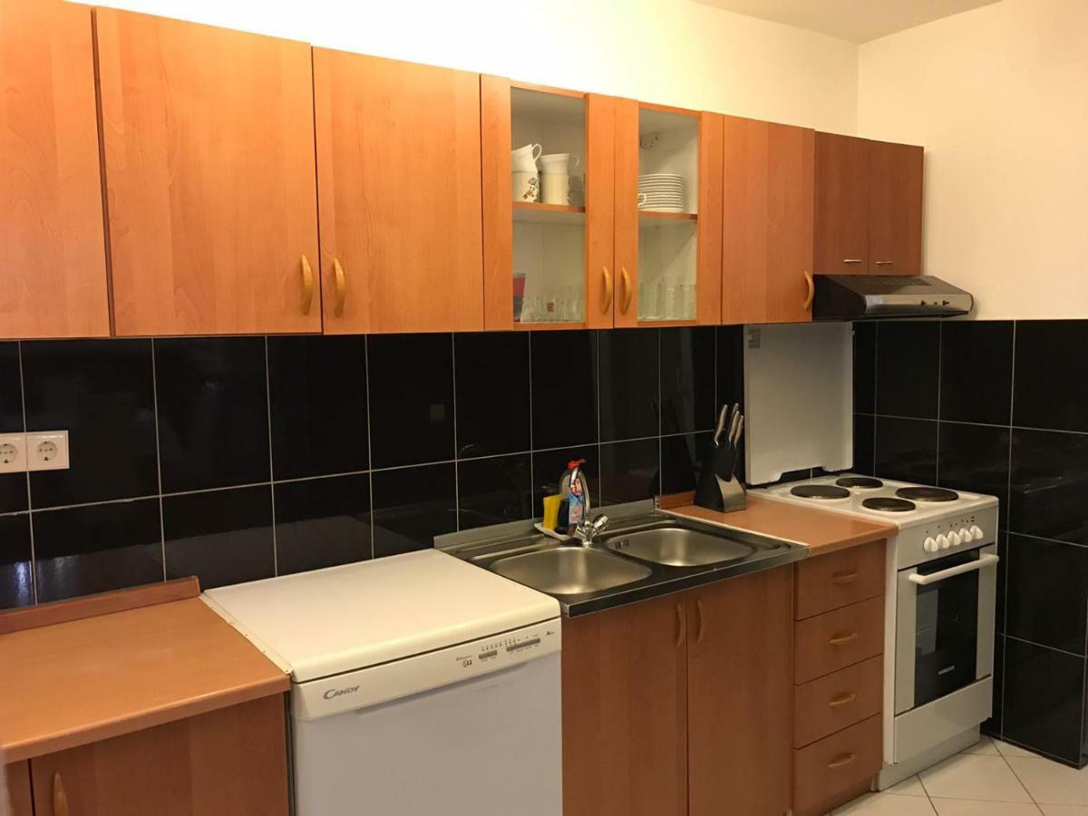 Ceki Apartament *